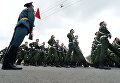 Участники во время военного парада в Ростове-на-Дону, посвящённого 72-й годовщине Победы в Великой Отечественной войне 1941-1945 годов Участники во время военного парада в Ростове-на-Дону, посвящённого 72-й годовщине Победы в Великой Отечественной войне 1941-1945 годов