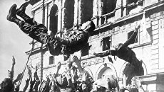 Кадр из фильма Мир входящему. Архивное фото Кадр из фильма Мир входящему. Архивное фото