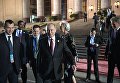 Президент РФ Владимир Путин у Дома народных собраний в Пекине. 14 мая 2017 Президент РФ Владимир Путин у Дома народных собраний в Пекине. 14 мая 2017