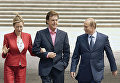 Президент РФ Владимир Путин во время встречи в Кремле с легендарным певцом и композитором Полом Маккартни и его супругой Хизер Президент РФ Владимир Путин во время встречи в Кремле с легендарным певцом и композитором Полом Маккартни и его супругой Хизер