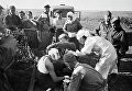 Великая Отечественная война 1941-1945гг. 22 июня 1941г. Медсестры оказывают помощь первым раненым после воздушного налёта фашистов под Кишиневом Великая Отечественная война 1941-1945гг. 22 июня 1941г. Медсестры оказывают помощь первым раненым после воздушного налёта фашистов под Кишиневом