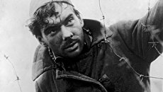 Алексей Баталов в фильме Летят журавли. Архивное фото Алексей Баталов в фильме Летят журавли. Архивное фото