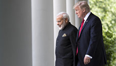 Президент США Дональд Трамп и премьер-министр Индии Нарендра Моди отправляются на пресс-конференцию в Белом доме в Вашингтоне. 26 июня 2017 Президент США Дональд Трамп и премьер-министр Индии Нарендра Моди отправляются на пресс-конференцию в Белом доме в Вашингтоне. 26 июня 2017