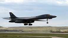 Стратегический бомбардировщик ВВС США B-1B Lancer. Архивное фото. Стратегический бомбардировщик ВВС США B-1B Lancer. Архивное фото.