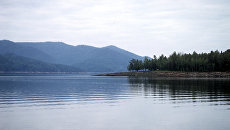 Красноярское водохранилище. Архивное фото Красноярское водохранилище. Архивное фото