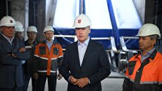 Мэр Москвы Сергей Собянин во время осмотра хода строительства станции Калининско-Солнцевской линии московского метро Мичуринский проспект. Архивное фото Мэр Москвы Сергей Собянин во время осмотра хода строительства станции Калининско-Солнцевской линии московского метро Мичуринский проспект. Архивное фото