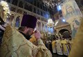 Богослужение в Успенском соборе Московского Кремля в День крещения Руси Богослужение в Успенском соборе Московского Кремля в День крещения Руси