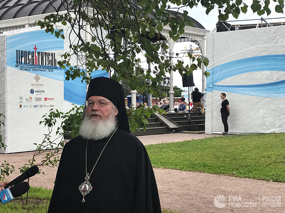 Епископ Троицкий Панкратий дает интервью перед открытием фестиваля Просветитель на Валааме Епископ Троицкий Панкратий дает интервью перед открытием фестиваля Просветитель на Валааме