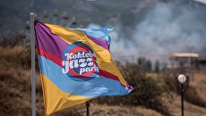 Флаг с символикой международного музыкального фестиваля Koktebel Jazz Party. Архивное фото Флаг с символикой международного музыкального фестиваля Koktebel Jazz Party. Архивное фото