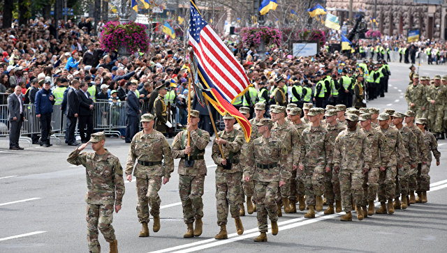 Военнослужащие США на параде в честь Дня независимости в Киеве. Архивное фото