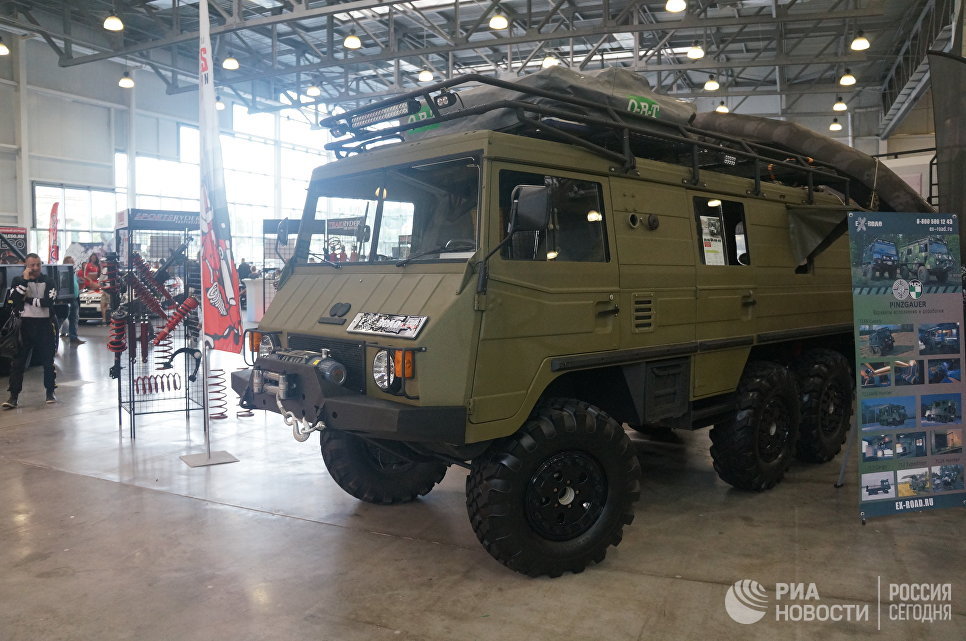 Автомобиль на Международной выставке внедорожников, кроссоверов и вездеходов Moscow Off-road Show - 2017 Автомобиль на Международной выставке внедорожников, кроссоверов и вездеходов Moscow Off-road Show - 2017