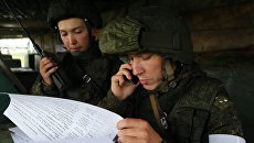 Военнослужащие на командном пункте во время тактических учений Запад-2017 Военнослужащие на командном пункте во время тактических учений Запад-2017