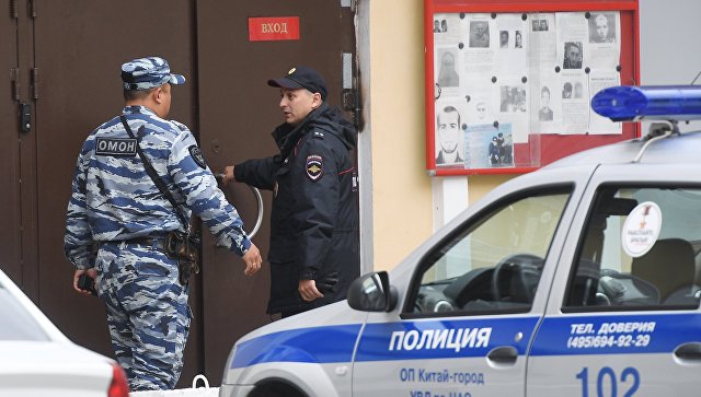 Результат пошуку зображень за запитом "В московском колледже нашли тела двух убитых"