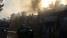 Пожар на складе с бытовой химией на территории мебельной фабрики в подмосковном Чехове. 25 сентября 2017 Пожар на складе с бытовой химией на территории мебельной фабрики в подмосковном Чехове. 25 сентября 2017
