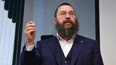 Предприниматель Герман Стерлигов на пресс-конференции, посвященной закрытию первой московской криптобиржи Алиса. 12 октября 2017 Предприниматель Герман Стерлигов на пресс-конференции, посвященной закрытию первой московской криптобиржи Алиса. 12 октября 2017