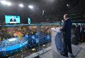 Президент РФ Владимир Путин выступает на торжественной церемонии открытия XIX Всемирного фестиваля молодежи и студентов в Сочи. 15 октября 2017 Президент РФ Владимир Путин выступает на торжественной церемонии открытия XIX Всемирного фестиваля молодежи и студентов в Сочи. 15 октября 2017