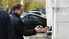 Министр культуры РФ Владимир Мединский перед заседанием президиума Высшей аттестационной комиссии. 20 октября 2017 Министр культуры РФ Владимир Мединский перед заседанием президиума Высшей аттестационной комиссии. 20 октября 2017