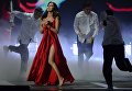Певица Зара на XXII церемонии вручения музыкальной премии Золотой Граммофон в Государственном Кремлёвском Дворце Певица Зара на XXII церемонии вручения музыкальной премии Золотой Граммофон в Государственном Кремлёвском Дворце
