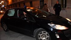 Французская полиция сопровождает сенатора Сулеймана Керимова в здание суда Ниццы. 22 ноября 2017 Французская полиция сопровождает сенатора Сулеймана Керимова в здание суда Ниццы. 22 ноября 2017