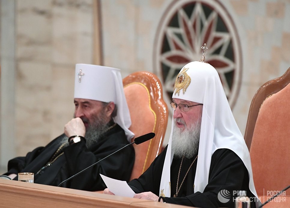 Патриарх Московский и всея Руси Кирилл и митрополит Киевский и всея Украины Онуфрий на открытии Архиерейского собора Русской православной церкви в Москве. 29 ноября 2017 Патриарх Московский и всея Руси Кирилл и митрополит Киевский и всея Украины Онуфрий на открытии Архиерейского собора Русской православной церкви в Москве. 29 ноября 2017