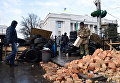 Сторонники Михаила Саакашвили у здания Верховной Рады Украины в Киеве. 6 декабря 2017 Сторонники Михаила Саакашвили у здания Верховной Рады Украины в Киеве. 6 декабря 2017