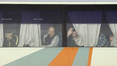 Военнопленные из ДНР и ЛНР перед обменом в районе города Бахмут в Донецкой области. 27 декабря 2017 Военнопленные из ДНР и ЛНР перед обменом в районе города Бахмут в Донецкой области. 27 декабря 2017