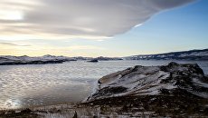 Лед на озере Байкал. Архивное фото Лед на озере Байкал. Архивное фото