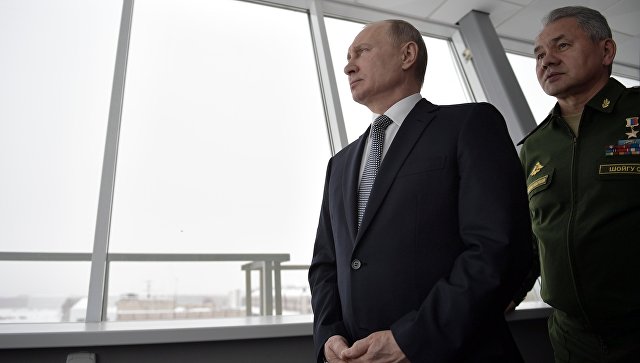Путин пообещал поразмыслить над альтернативой службы в армии Путин пообещал поразмыслить над альтернативой службы в армии