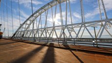 Строительство Крымского моста через Керченский пролив. Архивное фото Строительство Крымского моста через Керченский пролив. Архивное фото