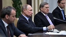 Владимир Путин во время встречи с представителями экономического совета Франко-российская торгово-промышленная палата. 31 января 2018 Владимир Путин во время встречи с представителями экономического совета Франко-российская торгово-промышленная палата. 31 января 2018