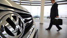 Автомобиль Volkswagen. Архивное фото Автомобиль Volkswagen. Архивное фото