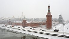 Кремль во время снегопада в Москве. Архивное фото Кремль во время снегопада в Москве. Архивное фото