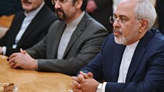 Министр иностранных дел Ирана Мухаммад Джавад Зариф на встрече с министром иностранных дел России Сергеем Лавровым. 19 февраля 2018 Министр иностранных дел Ирана Мухаммад Джавад Зариф на встрече с министром иностранных дел России Сергеем Лавровым. 19 февраля 2018