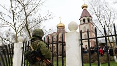 Похороны убитых в результате стрельбы у собора Георгия Победоносца в Кизляре. 20 февраля 2018 Похороны убитых в результате стрельбы у собора Георгия Победоносца в Кизляре. 20 февраля 2018