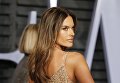 Модель Алессандра Амбросио на Vanity Fair Oscar Party. 4 марта 2018 года Модель Алессандра Амбросио на Vanity Fair Oscar Party. 4 марта 2018 года