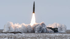 Пуск баллистической ракеты оперативно-тактического ракетного комплекса Искандер-М Пуск баллистической ракеты оперативно-тактического ракетного комплекса Искандер-М