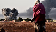 Дым после авиаудара в Сирии. Архивное фото Дым после авиаудара в Сирии. Архивное фото