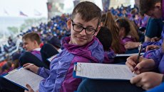Участники ежегодной образовательной акции по проверке грамотности Тотальный диктант-2018 в международном детском центре Артек Участники ежегодной образовательной акции по проверке грамотности Тотальный диктант-2018 в международном детском центре Артек