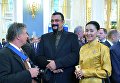 Американский актёр Стивен Сигал с супругой Эрдэнэтуе Бацук перед началом церемонии инаугурации избранного президента РФ Владимира Путина в Кремле Американский актёр Стивен Сигал с супругой Эрдэнэтуе Бацук перед началом церемонии инаугурации избранного президента РФ Владимира Путина в Кремле