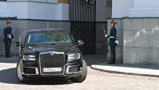 Автомобиль Aurus кортежа президента РФ. Архивное фото Автомобиль Aurus кортежа президента РФ. Архивное фото