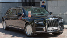 Автомобиль Aurus кортежа президента России. Архивное фото Автомобиль Aurus кортежа президента России. Архивное фото