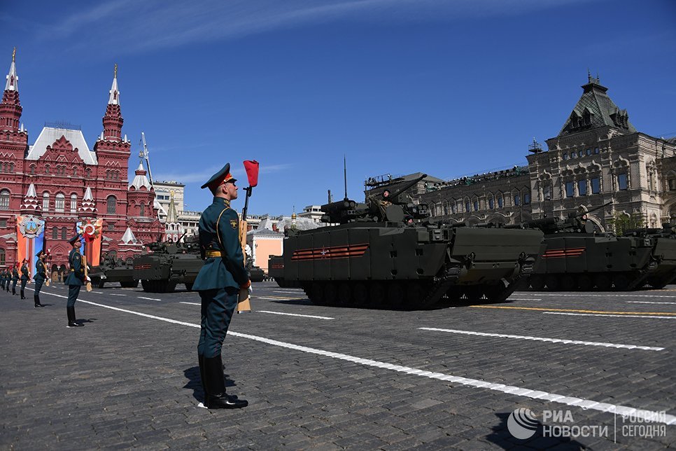 Боевые машины пехоты (БМП) на гусеничной платформе Курганец-25 на военном параде, посвященном 73-й годовщине Победы в ВОВ Боевые машины пехоты (БМП) на гусеничной платформе Курганец-25 на военном параде, посвященном 73-й годовщине Победы в ВОВ