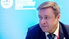 Губернатор Рязанской области Николай Любимов на стенде МИА Россия сегодня на Петербургском международном экономическом форуме. 25 мая 2018 Губернатор Рязанской области Николай Любимов на стенде МИА Россия сегодня на Петербургском международном экономическом форуме. 25 мая 2018