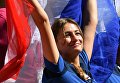 Болельщица сборной Франции во время матча группового этапа чемпионата мира по футболу между сборными Франции и Австралии Болельщица сборной Франции во время матча группового этапа чемпионата мира по футболу между сборными Франции и Австралии