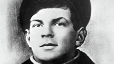 Легендарный герой гражданской войны, участник штурма Зимнего Дворца матрос Балтийского флота Железняков Анатолий Григорьевич (матрос Железняк) Легендарный герой гражданской войны, участник штурма Зимнего Дворца матрос Балтийского флота Железняков Анатолий Григорьевич (матрос Железняк)