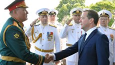 Премьер-министр РФ Д. Медведев принял участие в праздновании Дня ВМФ в Севастополе. Архивное фото Премьер-министр РФ Д. Медведев принял участие в праздновании Дня ВМФ в Севастополе. Архивное фото