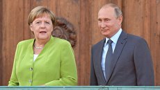 Президент РФ Владимир Путин и федеральный канцлер ФРГ Ангела Меркель во время встречи в резиденции правительства ФРГ Мезеберг. 18 августа 2018 Президент РФ Владимир Путин и федеральный канцлер ФРГ Ангела Меркель во время встречи в резиденции правительства ФРГ Мезеберг. 18 августа 2018
