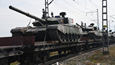 Эшелоны с военной техникой армии Китая перед началом военных учений Восток-2018. Архивное фото Эшелоны с военной техникой армии Китая перед началом военных учений Восток-2018. Архивное фото