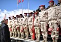 Верховный главнокомандующий ВС РФ, президент РФ Владимир Путин с юнармейцами на полевом смотре войск на забайкальском полигоне Цугол после окончания основного этапа военных маневров вооруженных сил Восток-2018 Верховный главнокомандующий ВС РФ, президент РФ Владимир Путин с юнармейцами на полевом смотре войск на забайкальском полигоне Цугол после окончания основного этапа военных маневров вооруженных сил Восток-2018