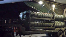 Выгрузка зенитно-ракетных комплексов С-300 в Сирии Выгрузка зенитно-ракетных комплексов С-300 в Сирии